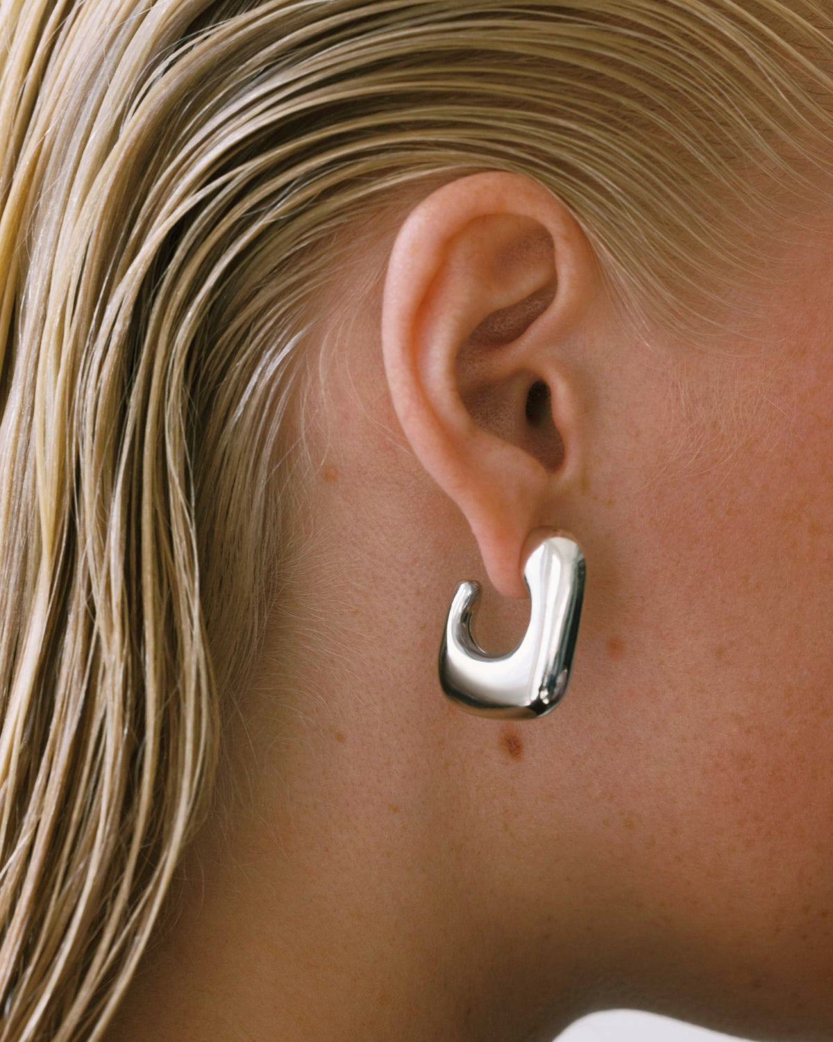 The Large Square Hoops – HOMNE
